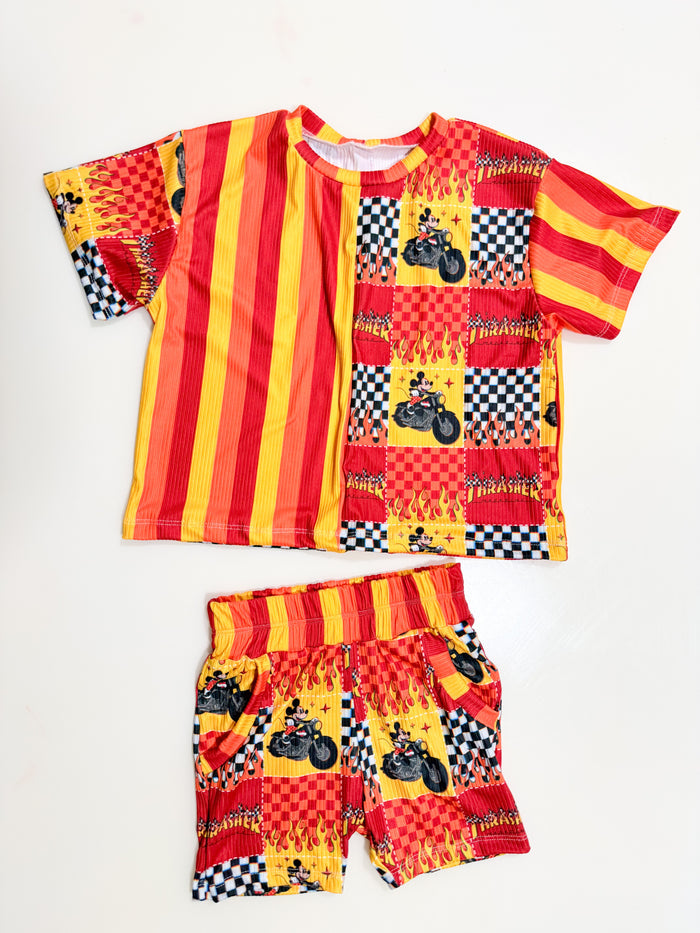 4T RTS oversized tee & pocket shorts