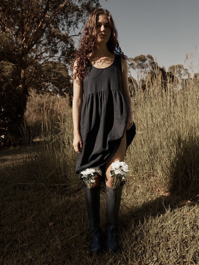 Jesse - Hemp Midi Dress | Black-Image 2