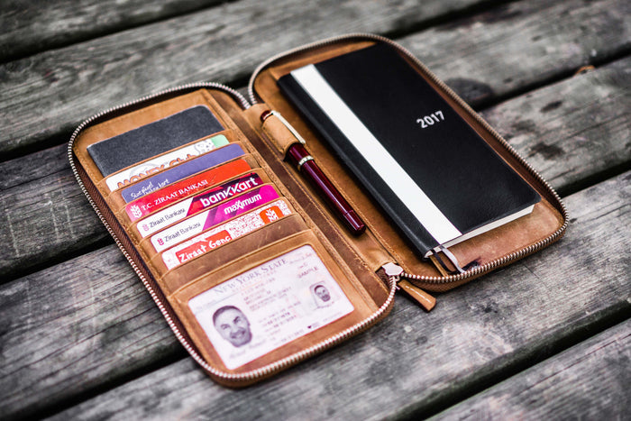 Leather Zippered Hobonichi Weeks Mega Cover - Crazy Horse Brown